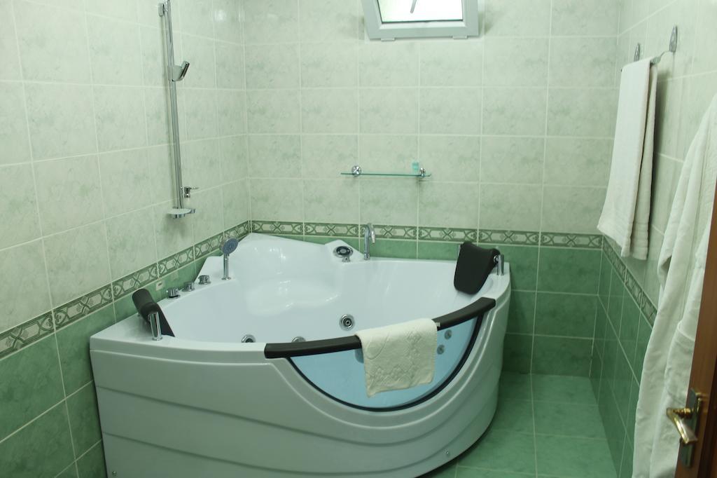 Atlas B&B Hotel Dusjanbe Værelse billede
