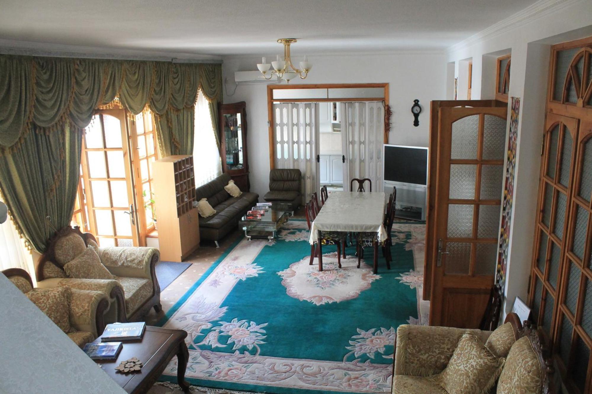 Atlas B&B Hotel Dusjanbe Eksteriør billede